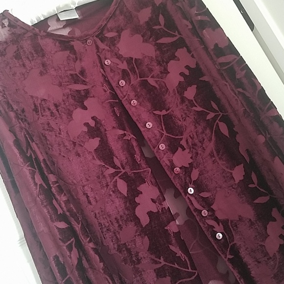 Blouse - Picture 2 of 2